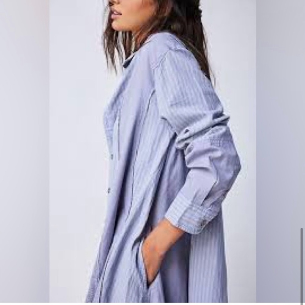 Free People We The Free Remade Dress Shirt Blue Lavender Small NWOT - Picture 4 of 16